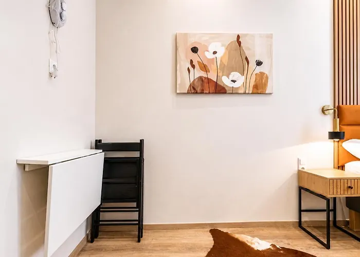 Апартаменти Wiener Stadthalle Boutique - Ideal For Couples