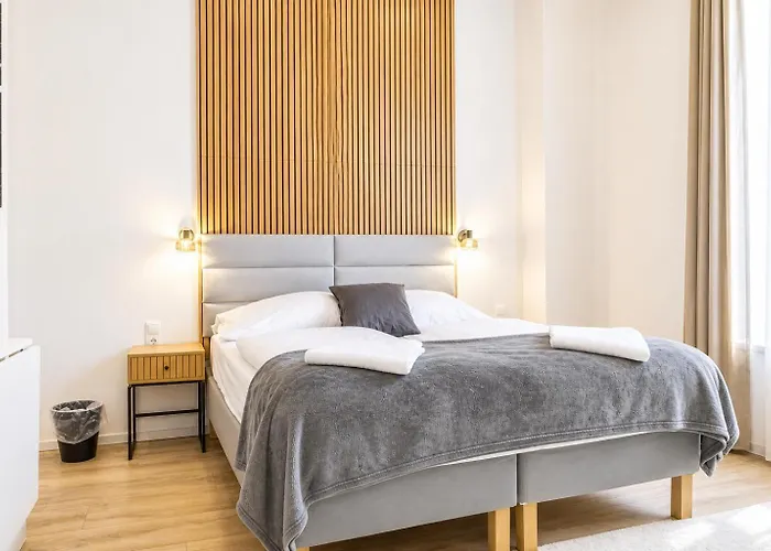 Wiener Stadthalle Boutique - Ideal For Couples