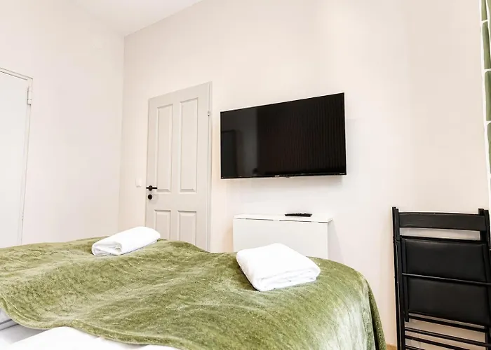 Wiener Stadthalle Boutique - Ideal For Couples Апартаменти *