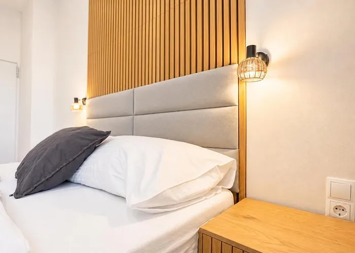 Wiener Stadthalle Boutique - Ideal For Couples *