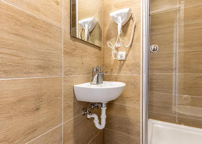 Апартаменти Wiener Stadthalle Boutique - Ideal For Couples Відень