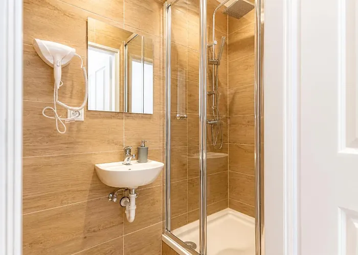 Апартаменти Wiener Stadthalle Boutique - Ideal For Couples Відень