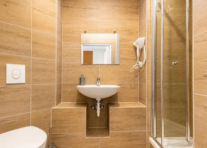 Wiener Stadthalle Boutique - Ideal For Couples Апартаменти Відень